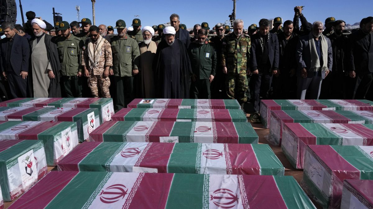 Κηδείες των θυμάτων της βομβιστικής επίθεσης στο Ιράν