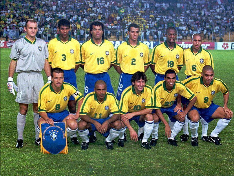 بازیکنان تیم ملی برزیل در کوپا آمریکا ۱۹۹۷ با حضور روماریو و رونالدو