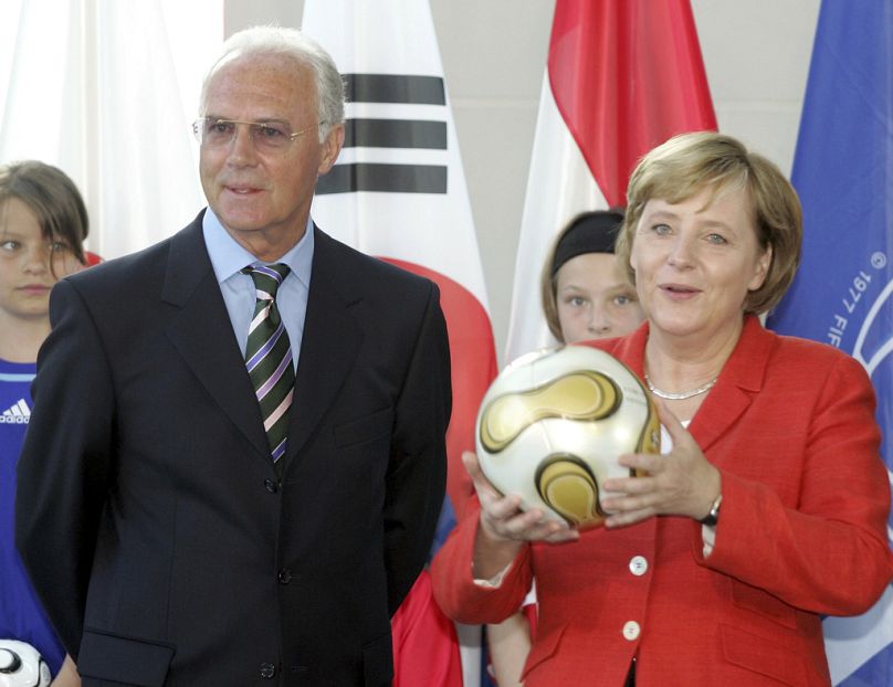 Merkel kancellárral a 2006-os vb szervezőbizottságának elnökeként