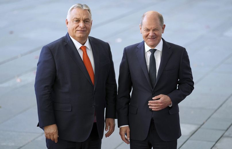 Olaf Scholz német kancellár fogadja Orbán Viktor magyar miniszterelnököt 2022. október 10-én Berlinben