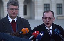Zwei polnische Abgeordnete wurden im Präsidentenpalast in Warschau verhaftet. 