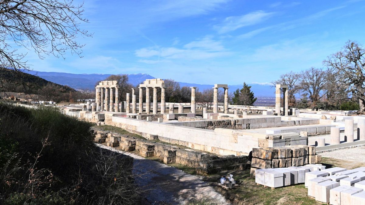 Разгледайте новооткрития отново древногръцки дворец, където е коронясан Александър Велики