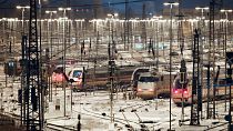 قطارهای پارک شده در شهر هامبورگ آلمان به دلیل اعتصاب سه روزه، ژانویه ۲۰۲۴