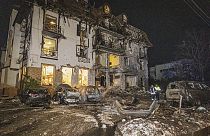 Ukrayna'nın ikinci büyük şehri Harkiv'de bir otele Rus saldırısı