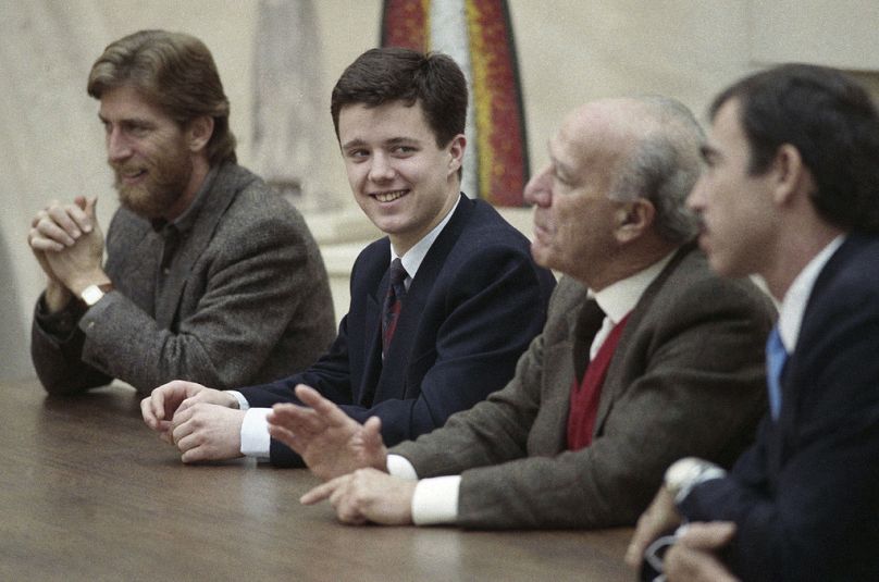 Kronprinz Frederik (zweiter von links) trifft sich 1989 in Oakville mit der Familie Mondavi