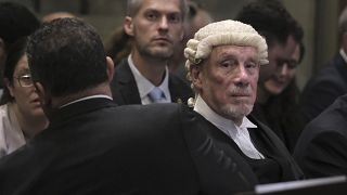Судья в зале Международного Суда в Гааге 