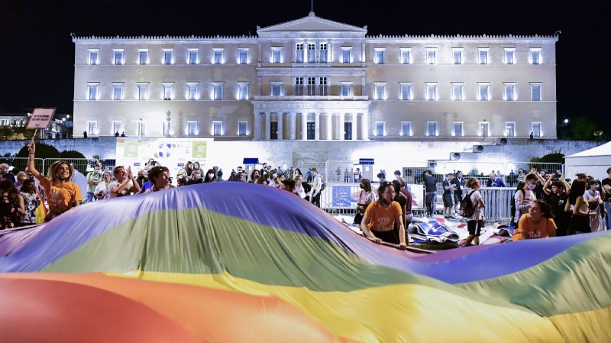 Участники афинского "прайда" из года в год требовали равноправия. 