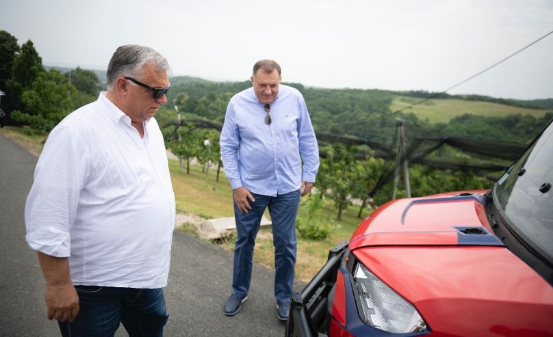 Orbán Viktor miniszterelnök és Milorad Dodik, a boszniai Szerb Köztársaság elnöke kiránduláson Banja Luka közelében, 2023 júniusában