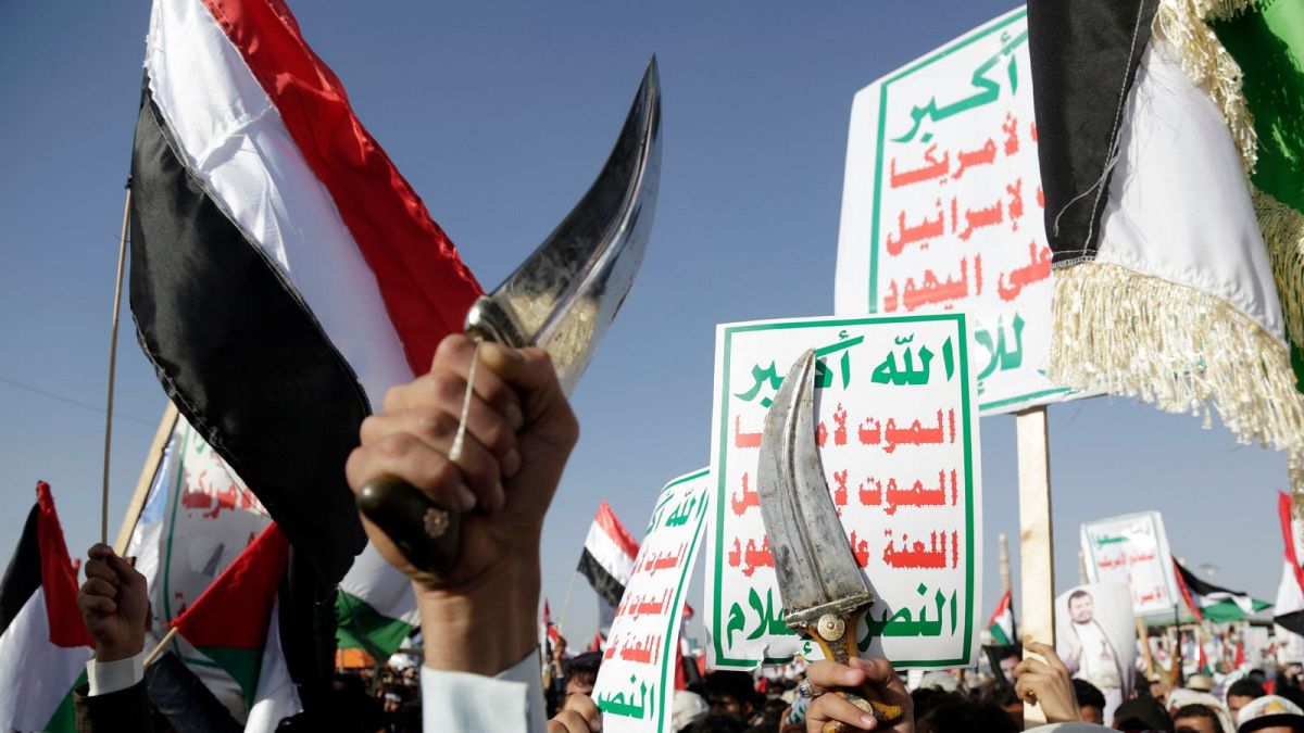 تظاهرات حامیان حوثی‌ها علیه حملات هماهنگ بریتانیا و آمریکا به یمن، ۱۲ ژانویه صنعا