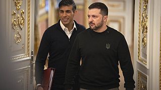 Rishi Sunak és Volodimir Zelenszkij pénteken írták alá a megállapodást