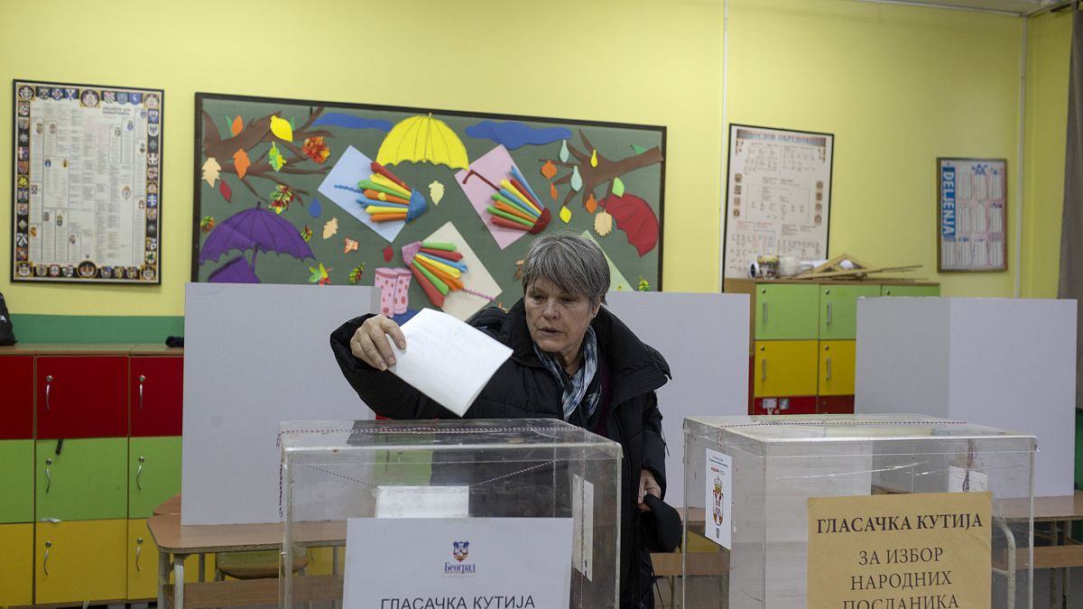 صورة من انتخابات صربيا عام 2023