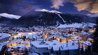 Το Νταβός, το ελβετικό χιονοδρομικό θέρετρο που φιλοξενεί την ετήσια συνάντηση του Παγκόσμιου Οικονομικού Φόρουμ τα τελευταία 50 χρόνια.