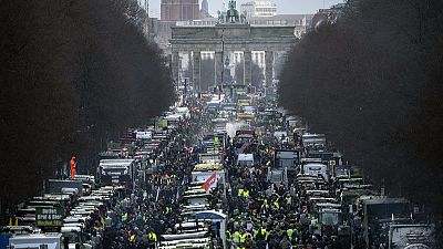 Protesta de agricultores este lunes en la Puerta de Brandeburgo en Berlín