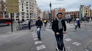 Usuarios de patinetes eléctricos en Valencia