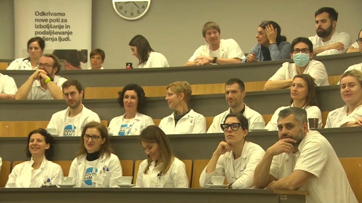 Rendelő helyett előadó teremben a sztrájkoló orvosok