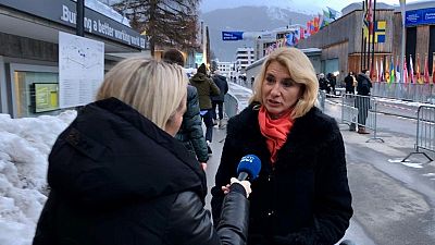 Euronews-Redakteurin Angela Barnes spricht mit EBRD-Chefvolkswirtin Beata Javorcik