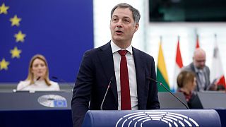 AB dönem başkanı sıfatıyla Fransa'nın Strazburg kentindeki Avrupa Parlamentosu'nda konuşan Belçika Başbakanı Alexander De Croo