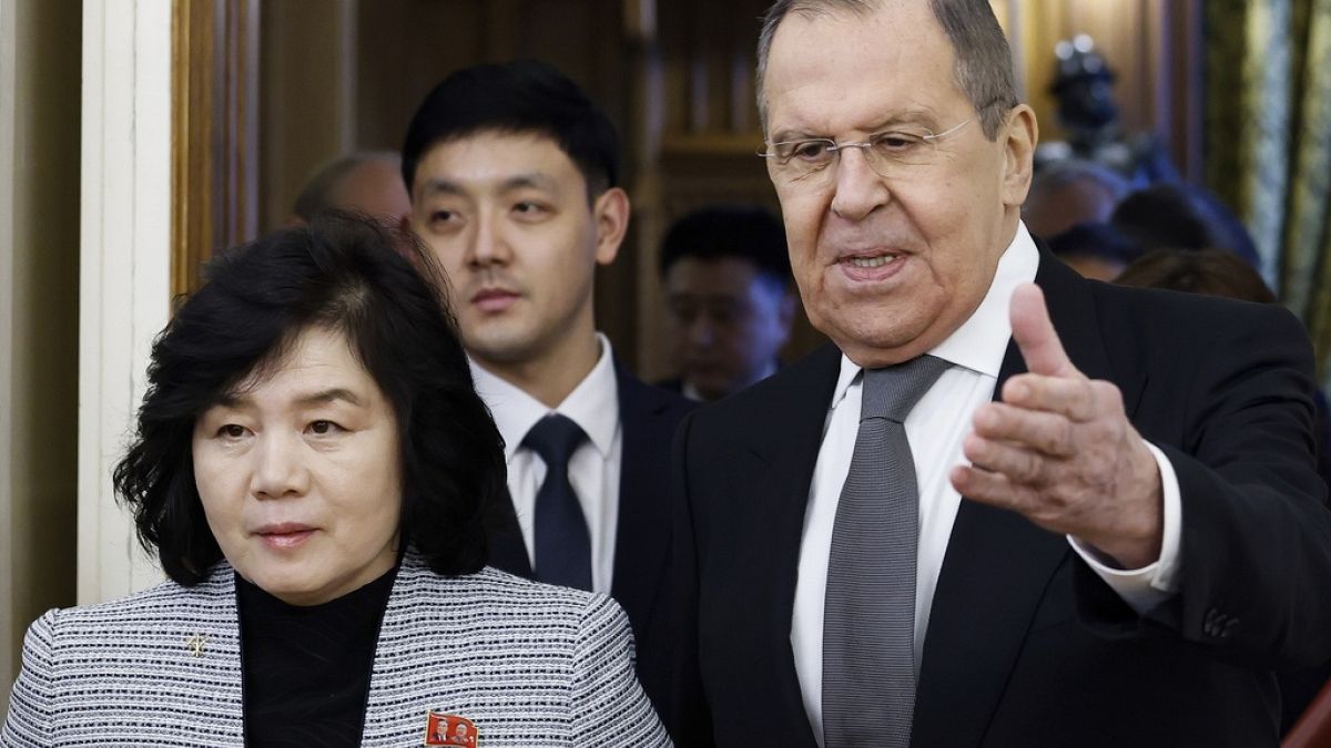 Οι υπουργοί Εξωτερικών Βόρειας Κορέας και Ρωσίας