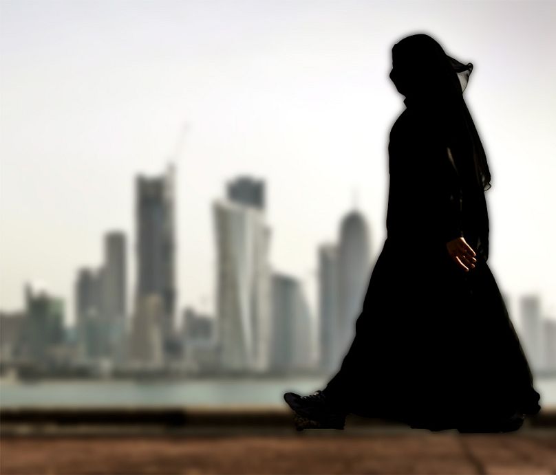 A hagyományos muszlim női viselet, az abaja
