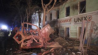 In der Nacht hat Russland über 100 ukrainische Wohngebiete beschossen. Das teilte das ukrainische Militär mit. 