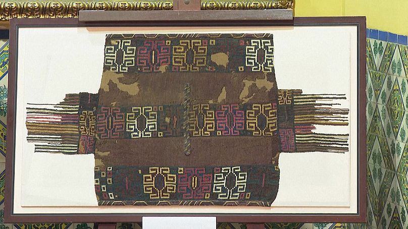 Un textile de la culture Nazca, 200 ans avant J.C., rapporté d'Allemagne