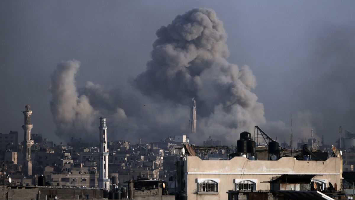 Autoridades palestinianas dizem que número de mortos em Gaza ultrapassou os 24.400