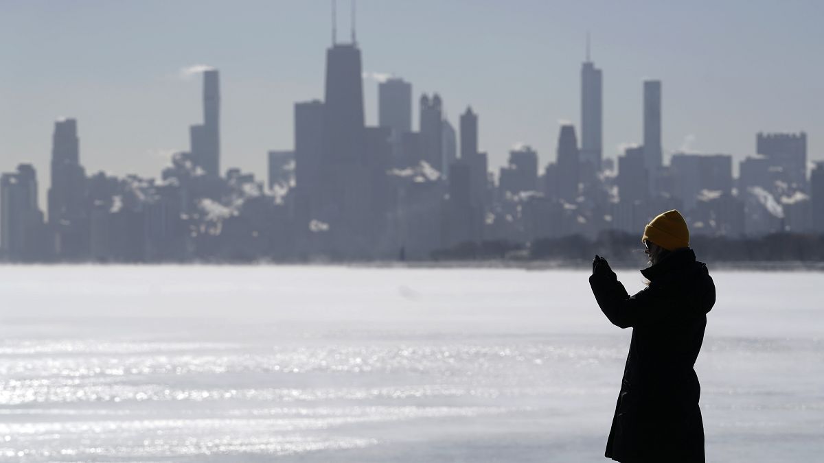 La ville de Chicago prise dans une vague de froid, mardi 16 janvier.