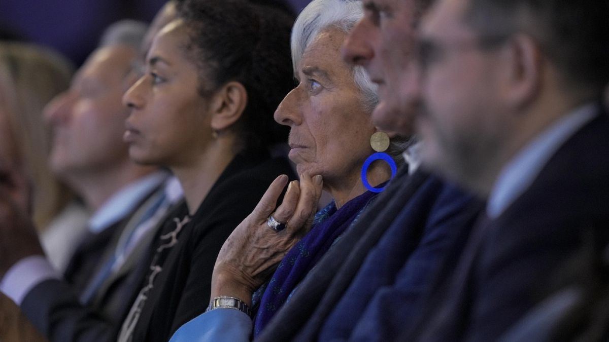 Christine Lagarde, az Európai Központi Bank elnöke részt vesz egy panelbeszélgetésen a Világgazdasági Fórum éves találkozóján Davosban