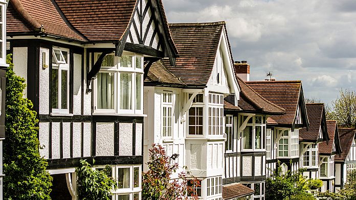 UK estate agents predict respite for housing market thumbnail