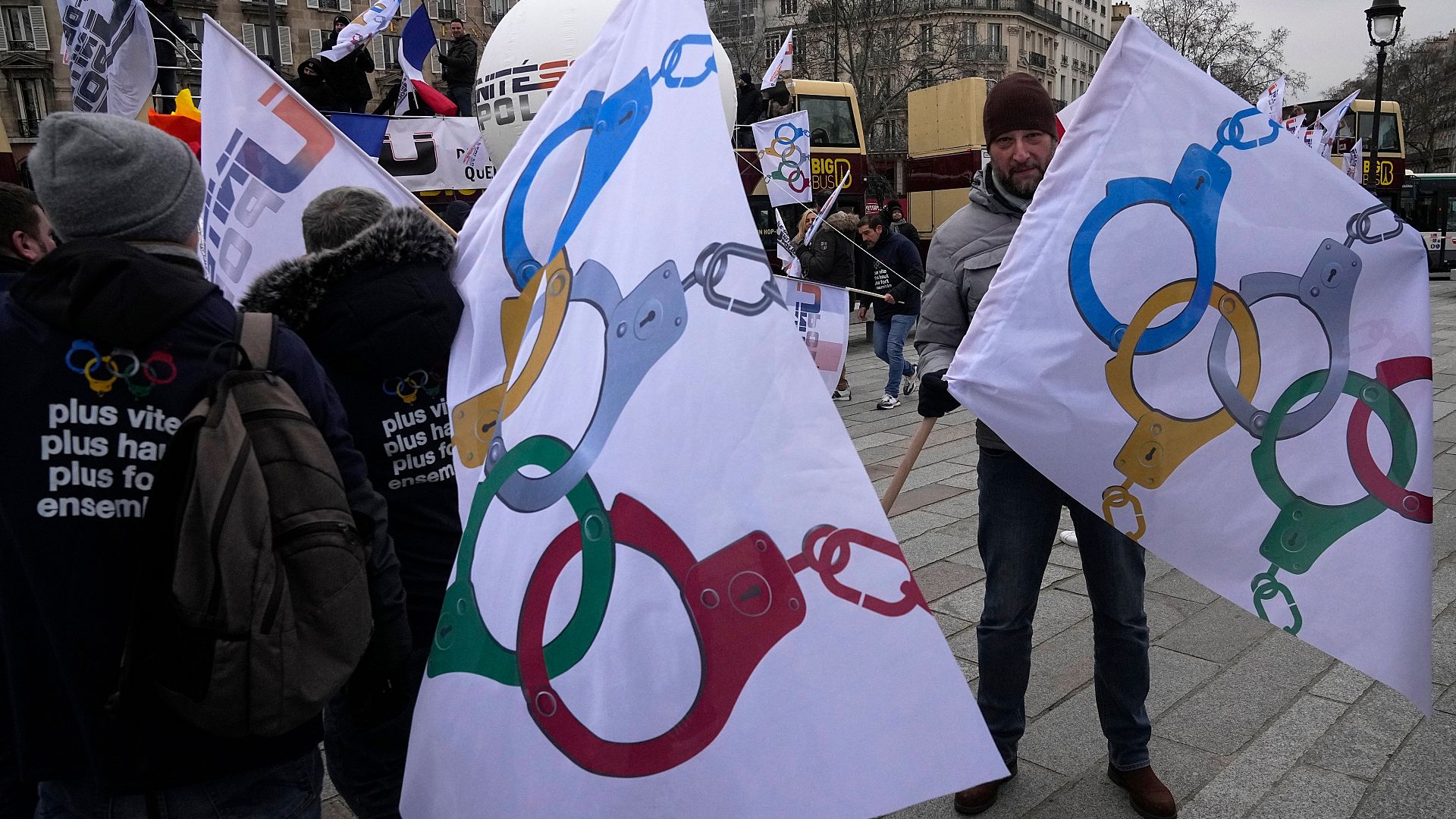 French Police Strike To Demand Better Pay For 2024 Summer Olympics In   1920x1080 Cmsv2 2634e058 54b7 5c50 B3dc A65eff9e5013 8180944 