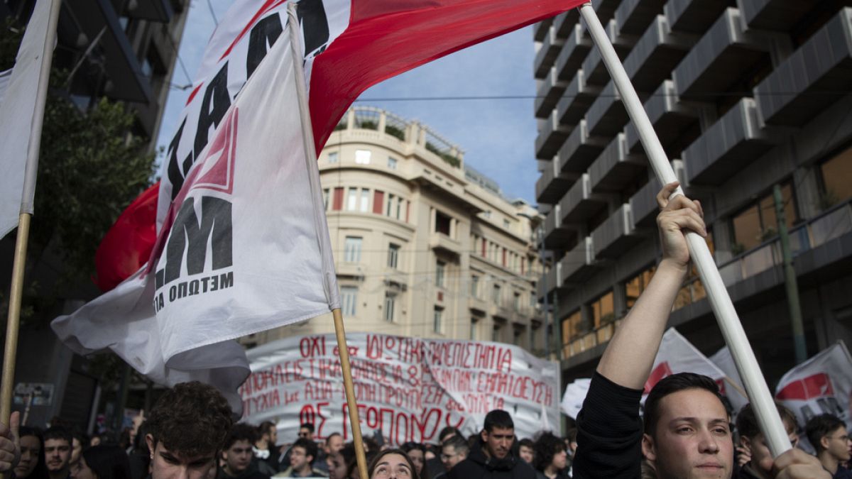 Πανεκπαιδευτικό συλλαλητήριο στο κέντρο της Αθήνας κατα των μη κρατικών πανεπιστημίων