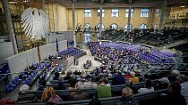 القاعة العامة في البوندستاغ، مبنى الرايخستاغ في برلين، ألمانيا، 18 يناير 2024.