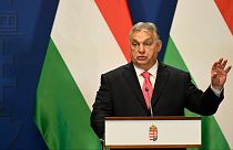 رئيس الوزراء المجري فيكتور أوربان يتحدث خلال مؤتمر صحفي مع رئيس وزراء سلوفاكيا روبرت فيكو في دير الكرمليت في بودابست، المجر، الثلاثاء 16 يناير 2024