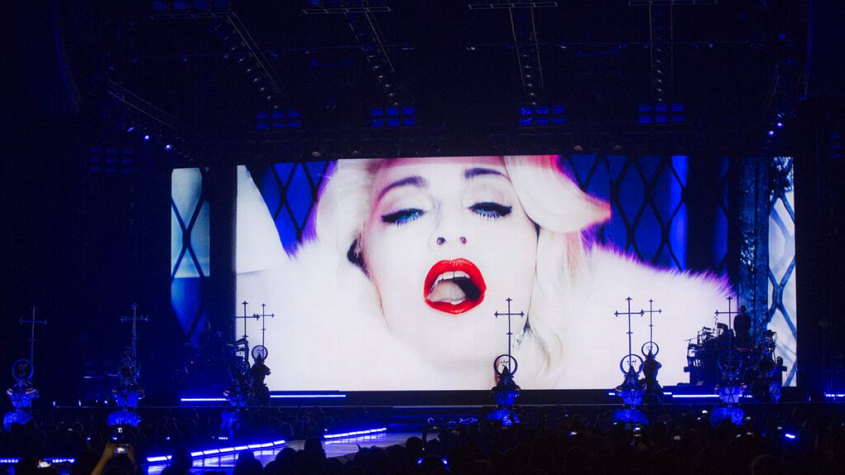Madonna a londoni O2 arénában 2015. december 1-jén