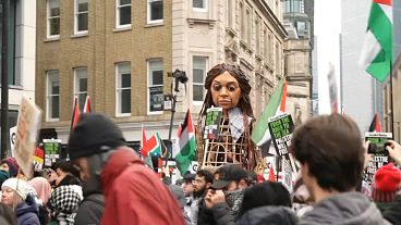 مسيرة مؤيدة للفلسطينيين في لندن.
