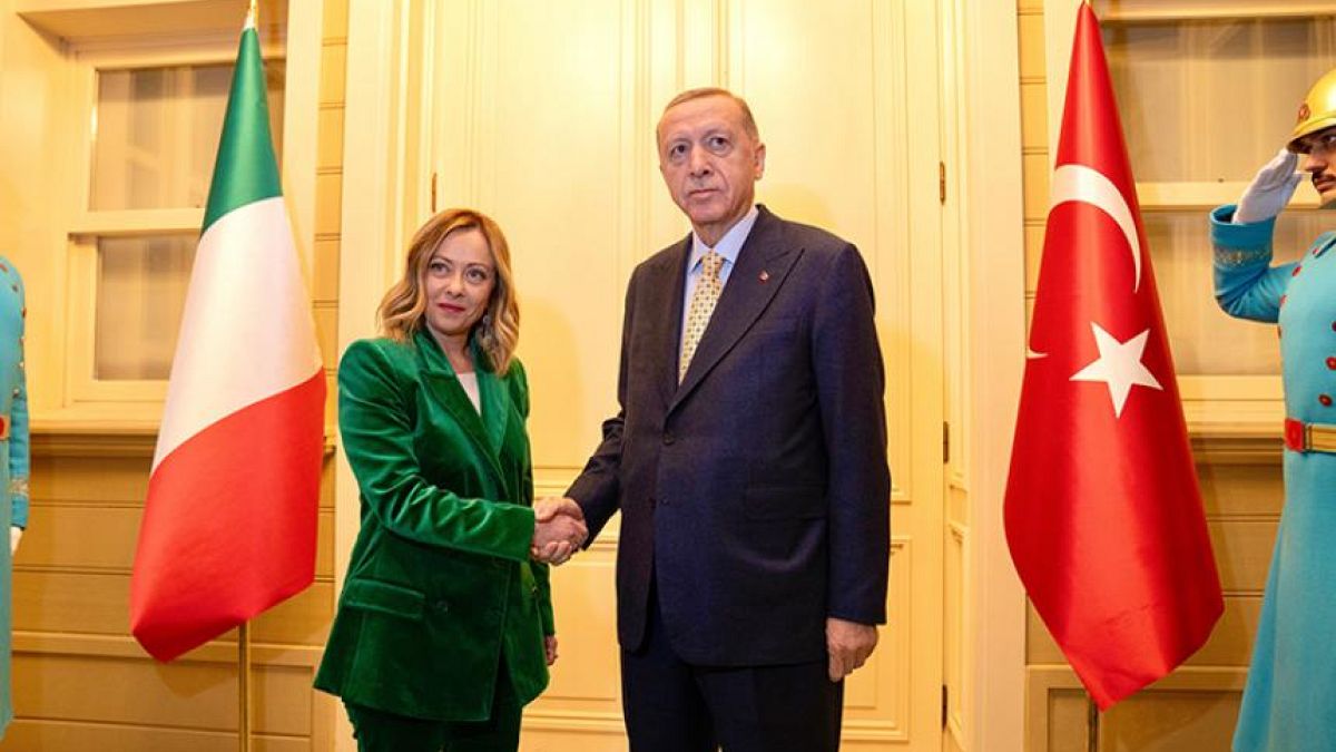 Der türkische Staatspräsident Erdogan empfängt die italienische Ministerpräsidentin Meloni im Vahdettin-Pavillon im asiatischen Teil Istanbuls, 20. Januar 2024.  
