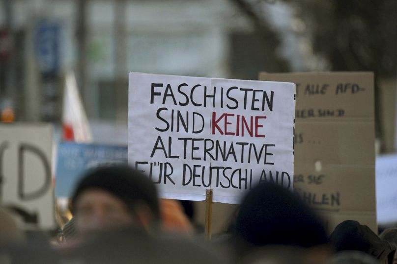 Frankfurt'da AfD karşıtı protestolar