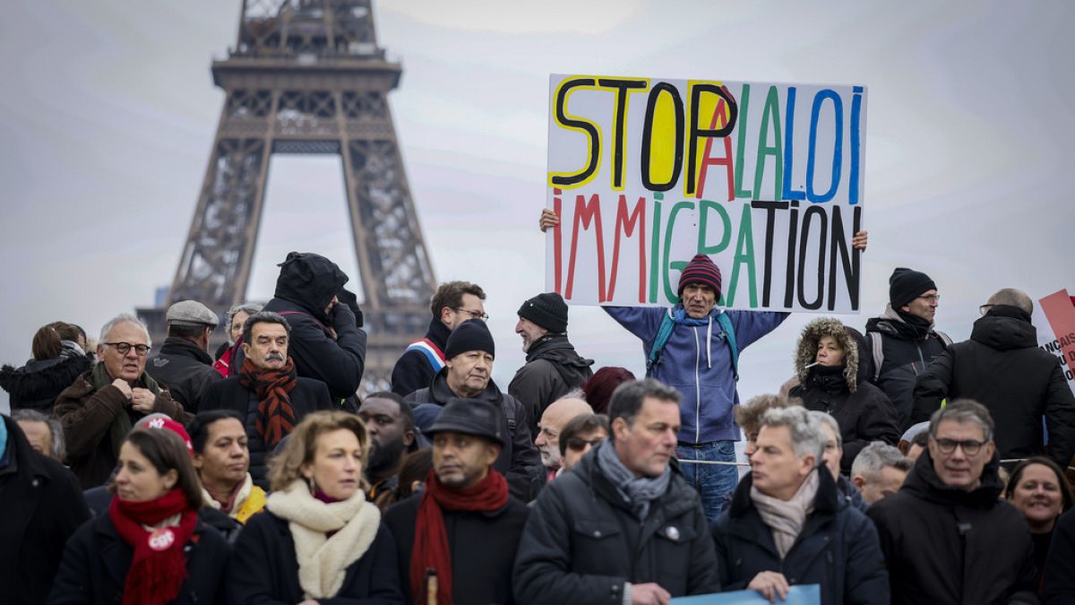 Manifestation contre la loi immigration à Paris, le 21 janvier 2024.
