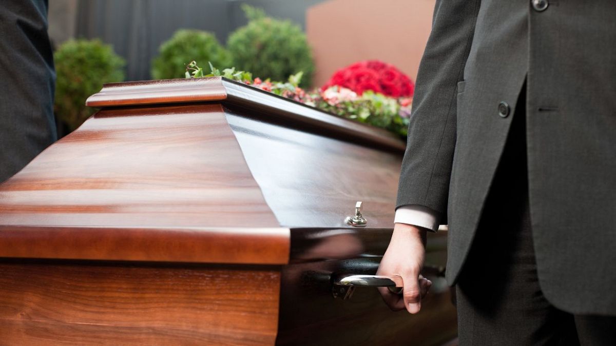 Твърде скъпо, за да умреш: Разходите за погребение в Обединеното кралство скочиха в резултат на инфлацията