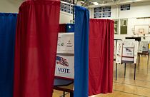 Seggi elettorali in New Hampshire in vista delle primarie repubblicane di martedì 23 gennaio 2024