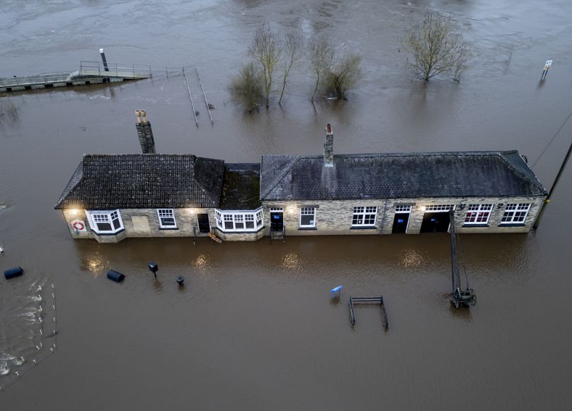 Es gab schwere Überschwemmungen am Stadtrand von York.