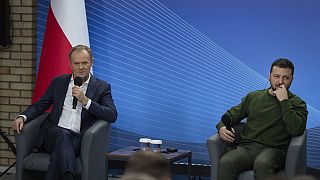 Donald Tusk és Volodimir Zelenszkij pódiumbeszélgetése Kijevben