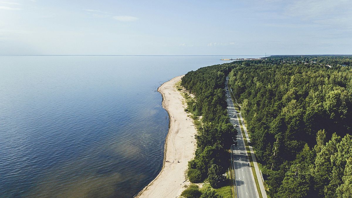 Save the Baltic: Activists to hike 5,500 km to raise awareness of polluted sea’s ‘critical state’ thumbnail