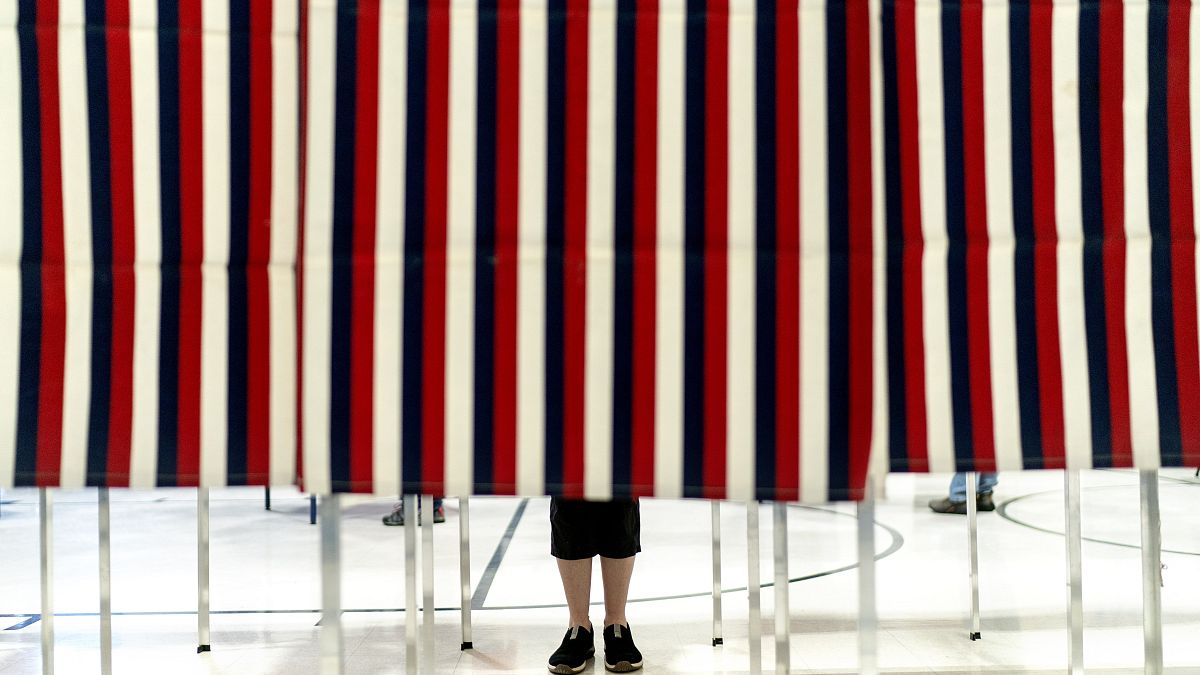 Un isoloir dans un bureau de vote de Manchester, New Hampshire, aux États-Unis, mardi 23 janvier 2024.