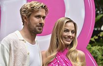 Ryan Gosling és Margot Robbie a "Barbie" című film fotózásán