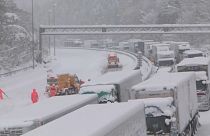 Le Japon fait face à d'importantes chûtes de neige, qui touchent principalement la côte ouest de la péninsule, où elles pourrait atteindre 90 cm cette fin de semaine.