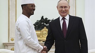 Russie : Deby rencontre Poutine, qui salue la "stabilité" au Tchad
