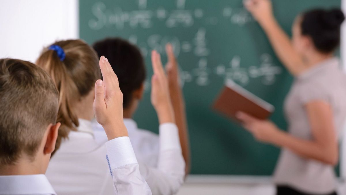 Every year spent in education improves your life expectancy, new study finds thumbnail