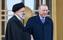 İran Cumhurbaşkanı İbrahim Reisi (sol), Cumhurbaşkanı Recep Tayyip Erdoğan