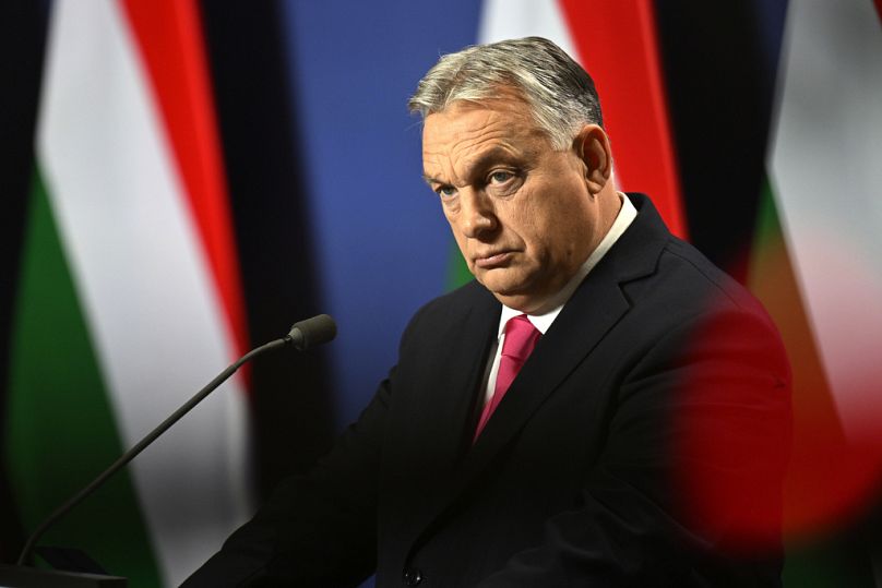 ARCHIVO - El primer ministro húngaro, Viktor Orban, llega a una rueda de prensa internacional anual en Budapest, Hungría.